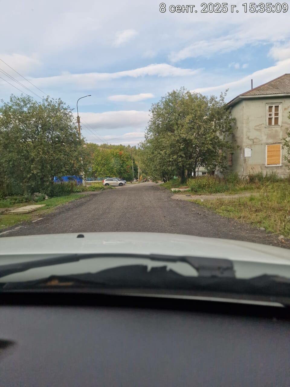 Лебедев рассказал, что дворы дороги и дома обновляют после жалоб жителей Мурманска