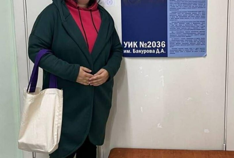 Внучка Героя СССР проголосовала на участке имени своего деда в Новосибирске