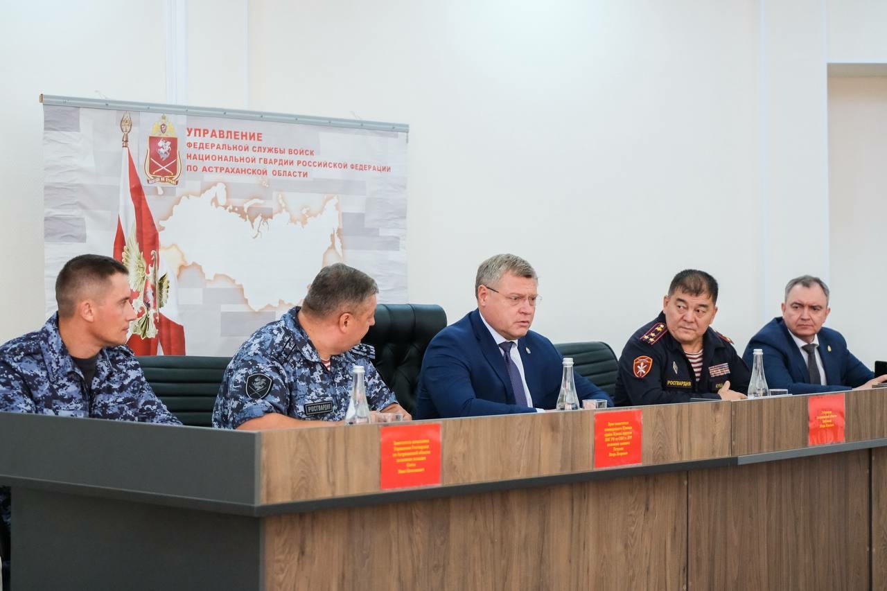 В Астрахани проводили на заслуженный отдых руководителя астраханской Росгвардии Андрея Кука