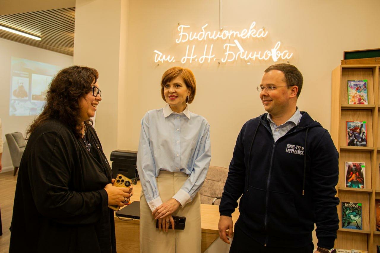 Иван Лебедев представил обновленный филиал библиотеки имени Блинова в Мурманске