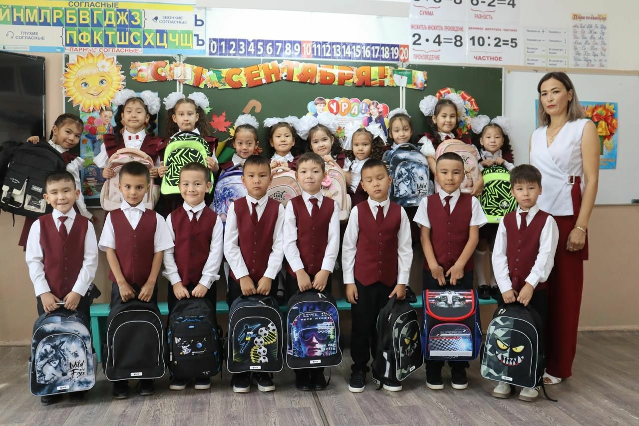 Астраханские педагоги могут получить миллион рублей за работу в сельской школе