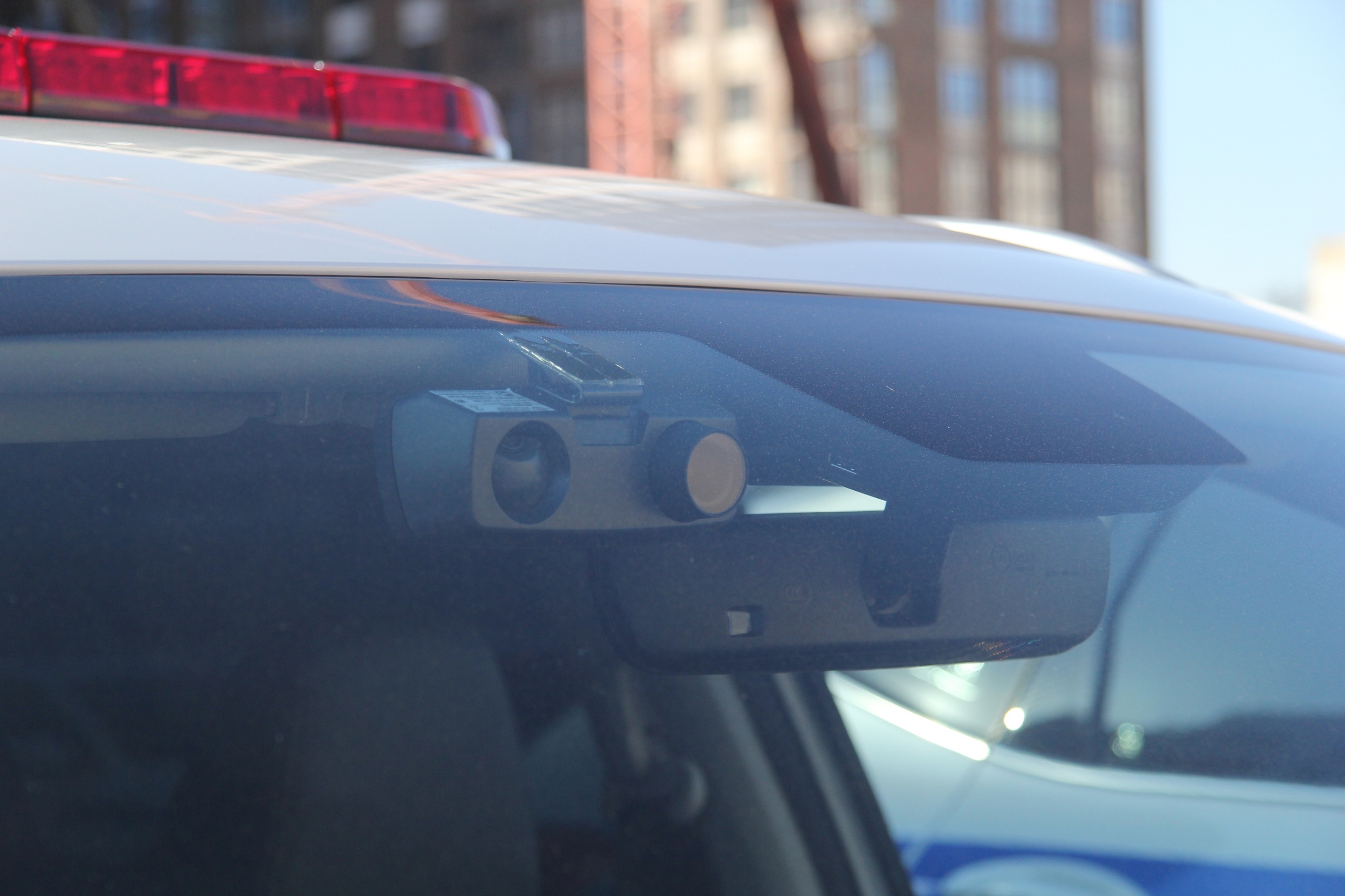 Пенсионер из Астрахани попался на бесконтактных покупках чужой картой