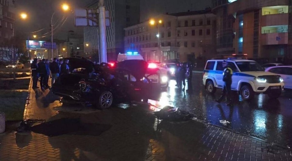 Водитель погиб в ДТП на улице Ленина в Новосибирске