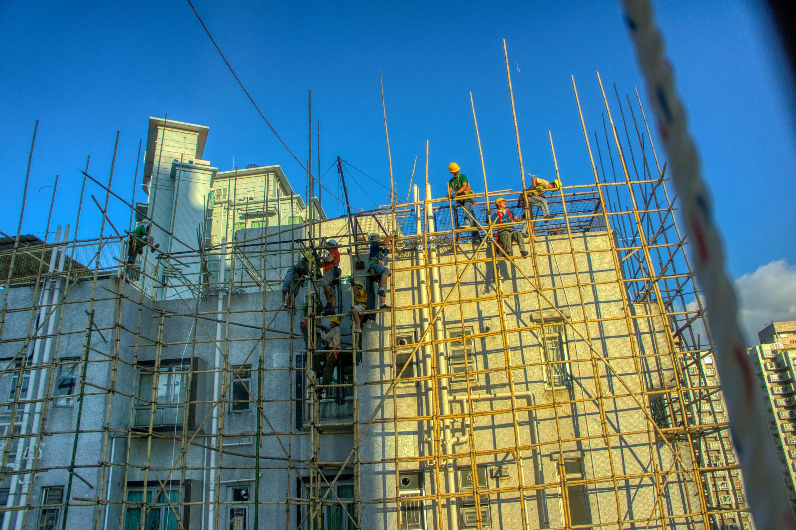 В Москве ГИН снесла 140 ветхих построек и отремонтировала 89 объектов