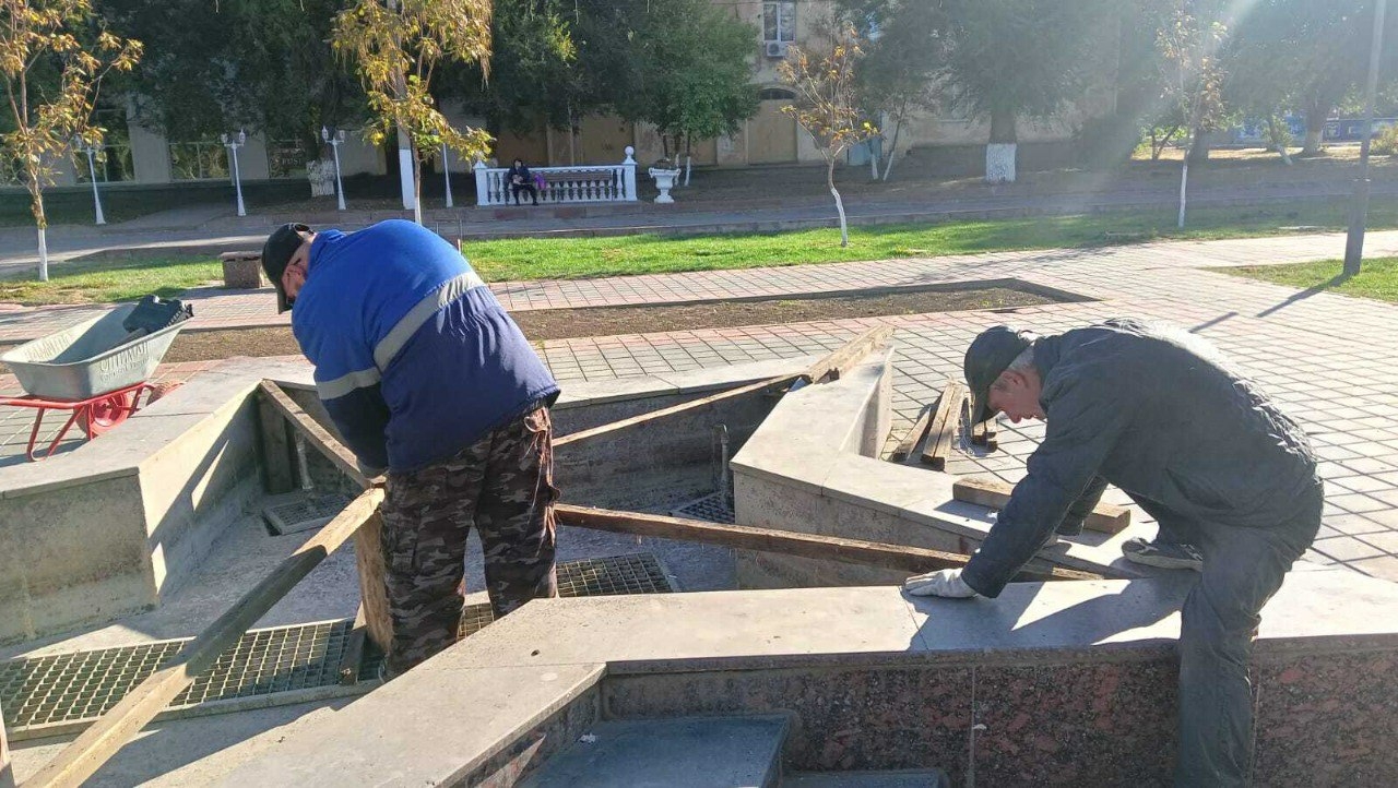 В Ахтубинске коммунальщики обновили парки и готовят фонтаны к зиме