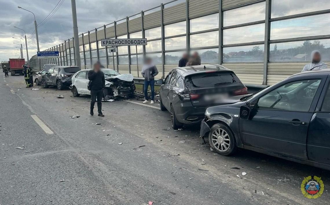 Два человека пострадали в масштабном ДТП на «танцующем» мосту под Волгоградом 