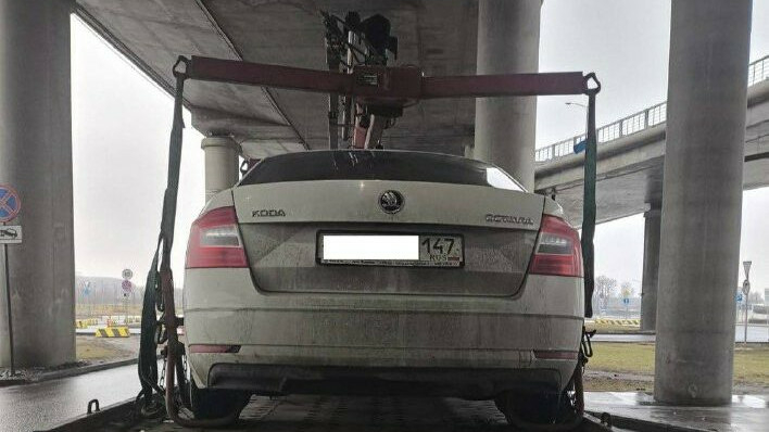 В Пулково провели проверку такси и выявили нелегального перевозчика