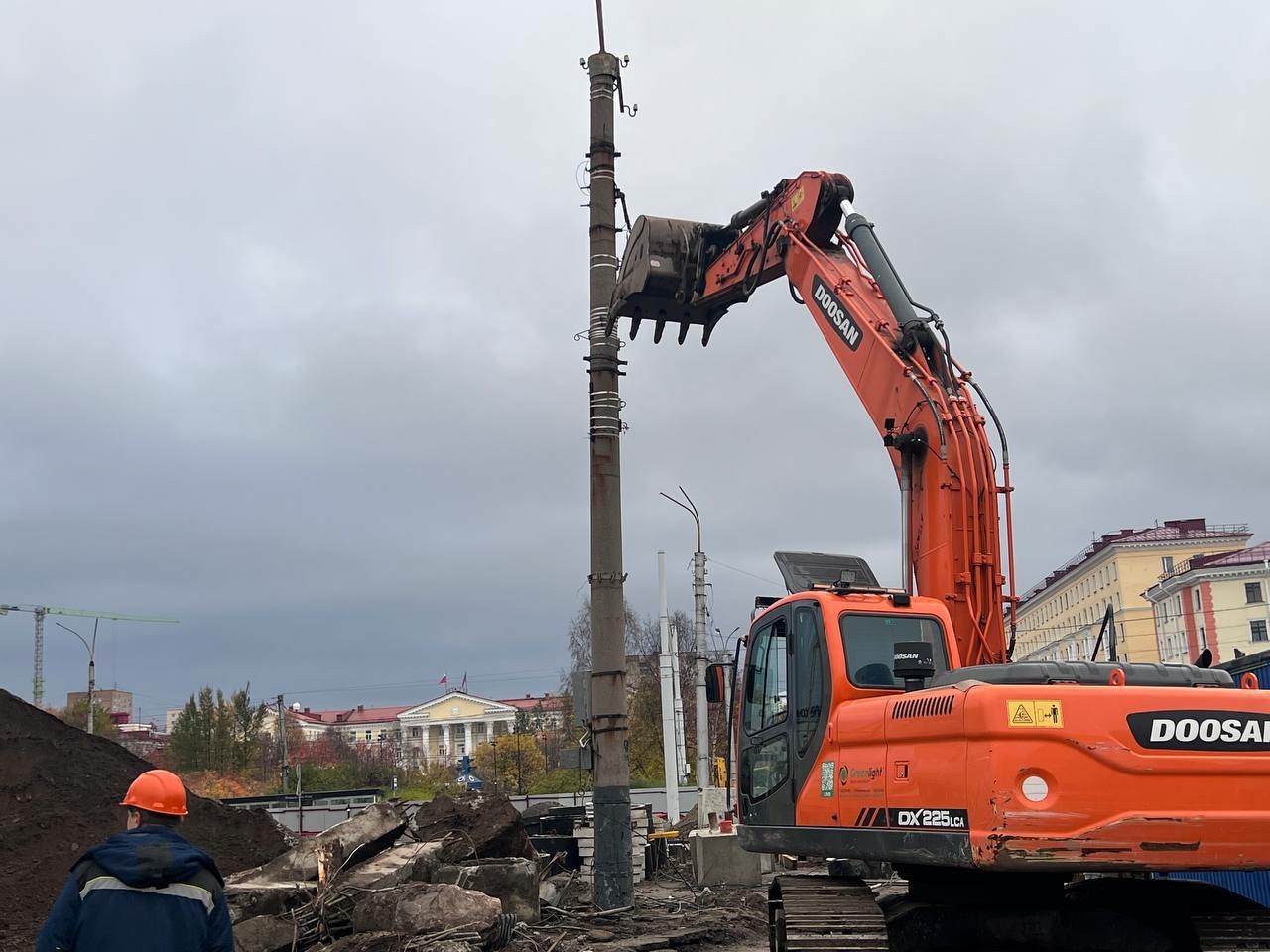 В Мурманске провода над площадью Пять Углов перенесут под землю