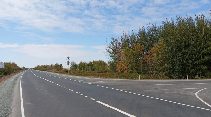 В Омской области завершили ремонт участка дороги Новоселецк – Нововаршавка