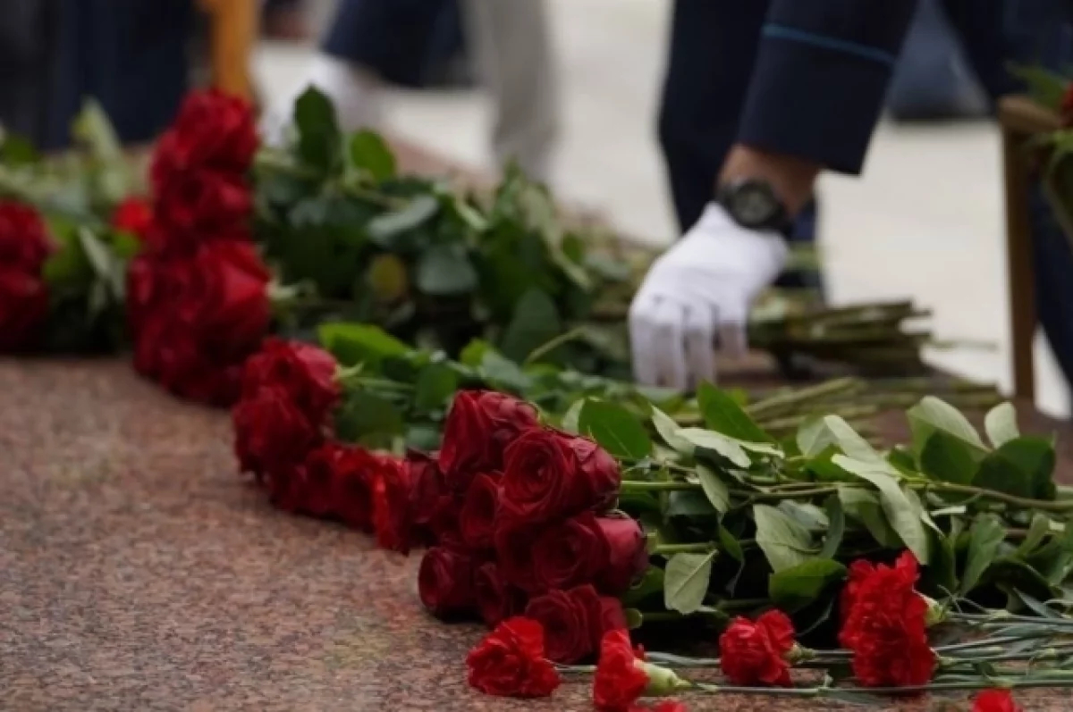 Генконсул Франции возложил цветы к мемориалу советским воинам под Калининградом