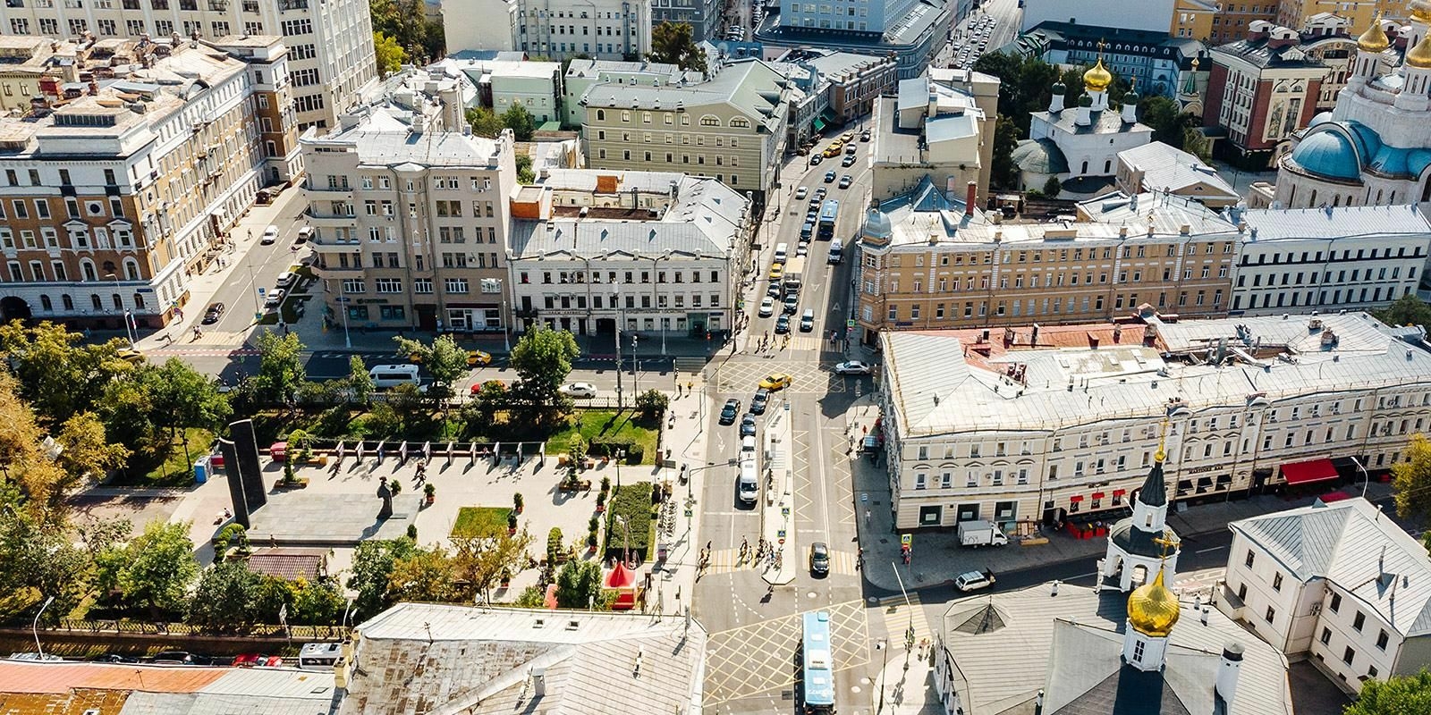Власти Москвы выставили на торги два помещения у станции метро «Чистые пруды»