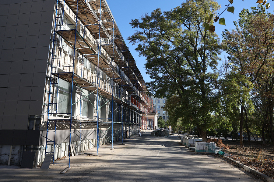 Современные столовые заменят подвалы в школах Волгограда