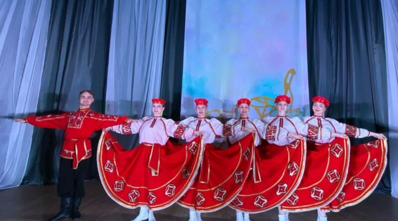 Астраханские танцоры покорили жюри и взяли гран-при на фестивале «Осенняя феерия»