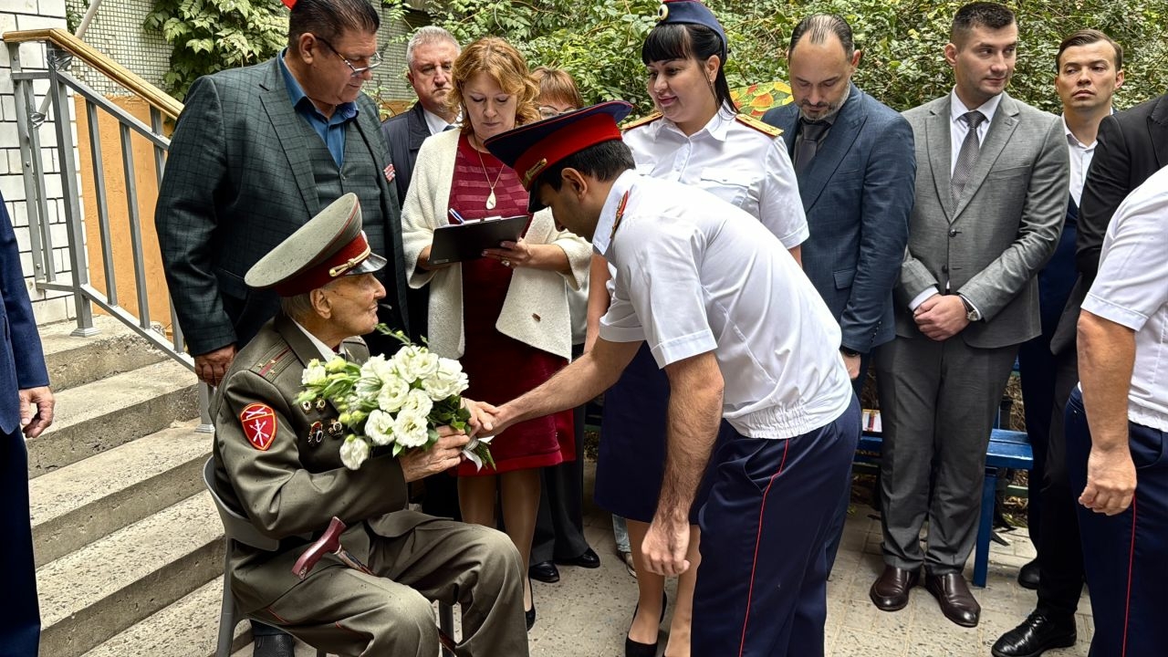 Астраханец и ветеран Сталинградской битвы Дмитрий Яренко отпраздновал вековой юбилей