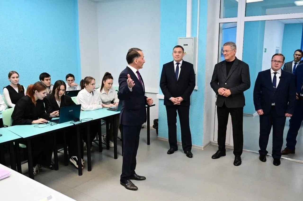 Хабиров оценил подготовку юристов и IT-специалистов в Туймазинском колледже