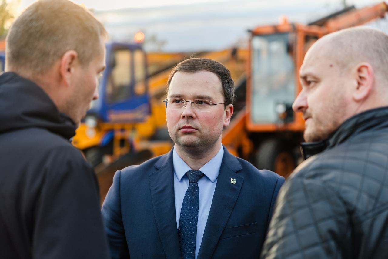 Иван Лебедев посетил базу ММБУ «Управление дорожного хозяйства» в Мурманске