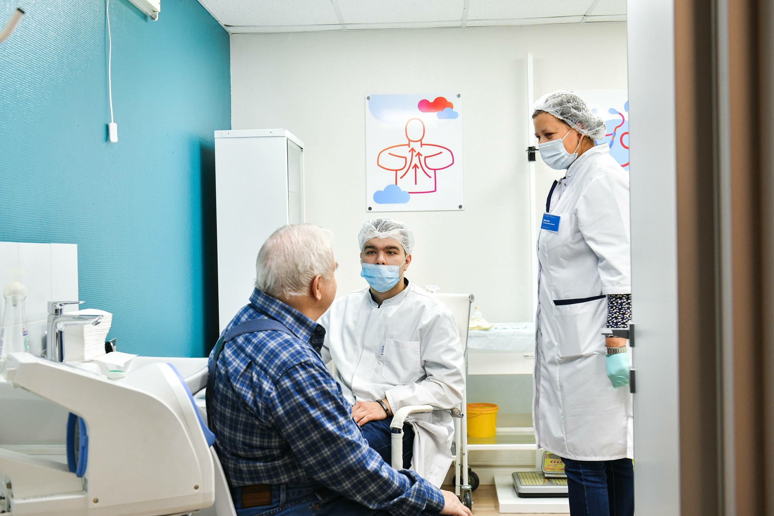 В Химках в клубе «Активное долголетие» провели вакцинацию от гриппа