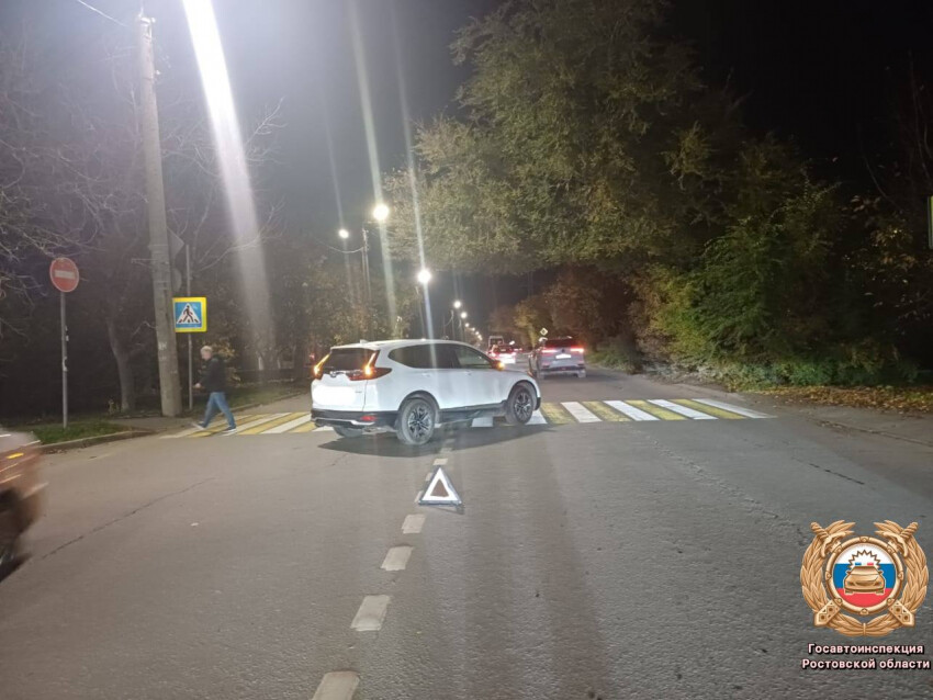 В Ростове женщина пострадала на переходе