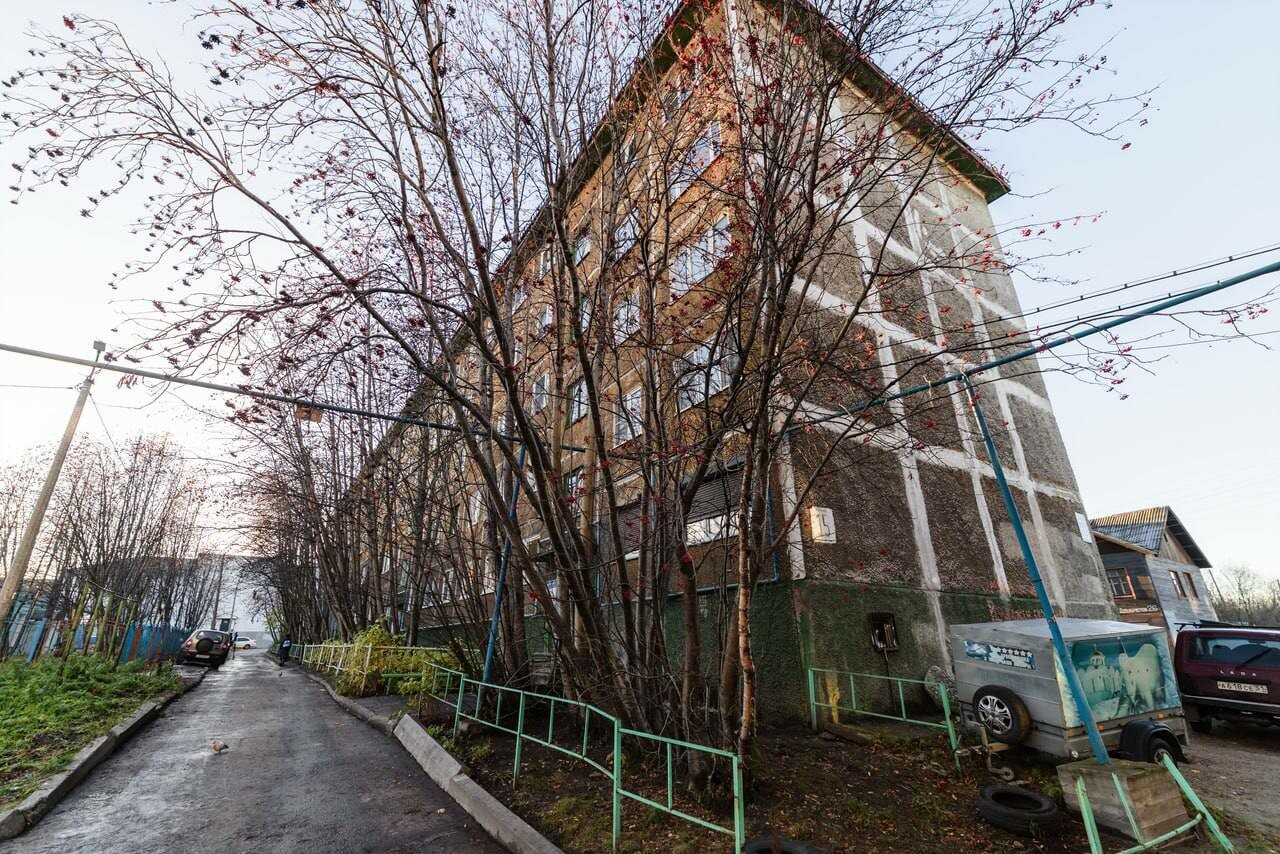 Лебедев рассказал, как во дворе на проспекте Кирова устранили проблемы с водоснабжением