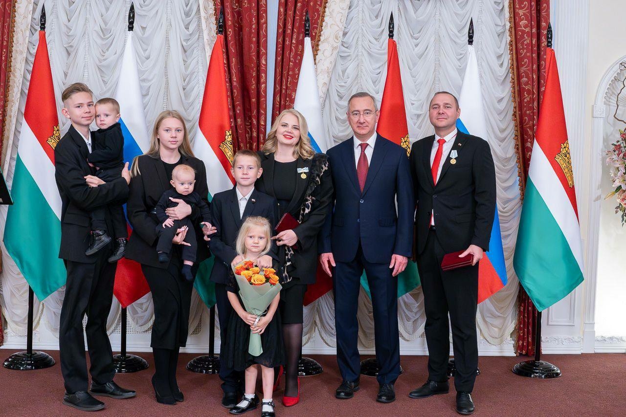 Владислав Шапша: 64 беременные студентки получили по 100 тысяч рублей