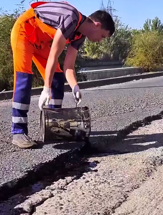 В Астрахани обновили покрытие на Красной Набережной и десятках улиц города