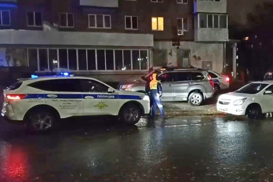 В Уфе пьяный водитель сбил трех пешеходов на тротуаре