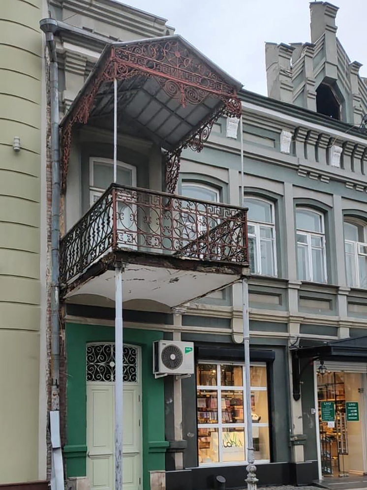 Исторический балкон отреставрировали на проспекте Мира во Владикавказе