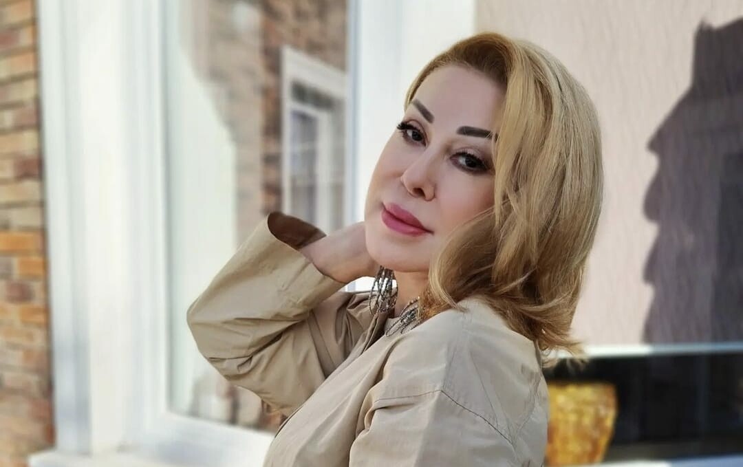 Успенская призналась, что прячется от фанатов в людных местах