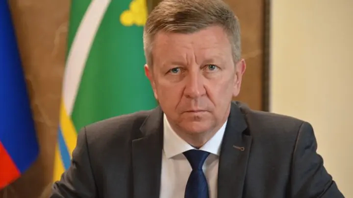 Главу Крымского района задержали с 100 млн рублей и золотыми костылями в Краснодаре