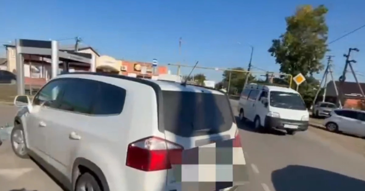 В пригороде Краснодара мотоциклист погиб после столкновения с автомобилем