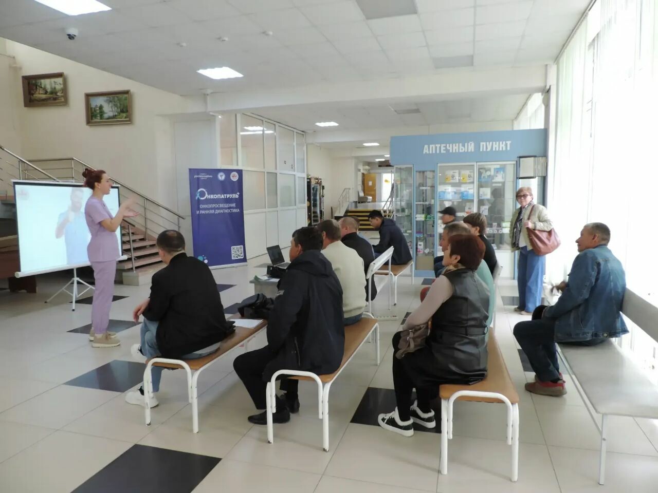 Около 200 астраханцев посетили День мужского здоровья в онкодиспансере