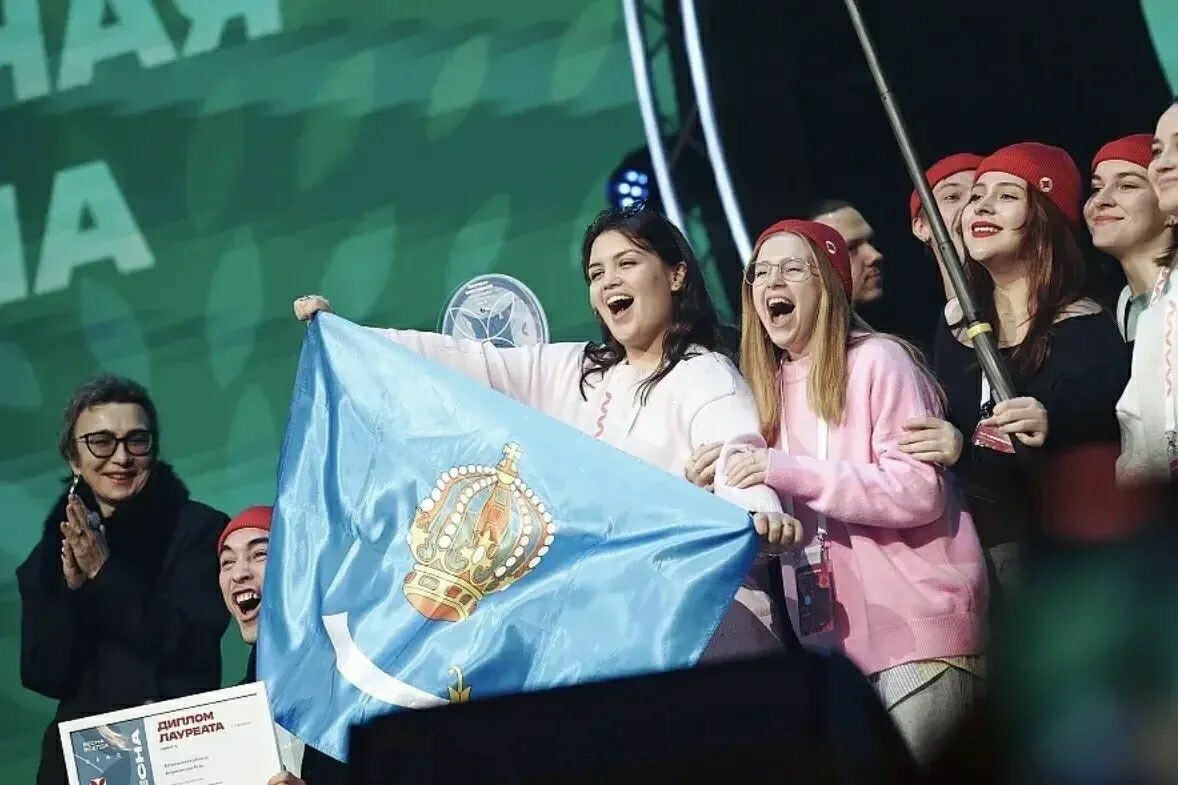 Бабушкин поздравил астраханских студентов с победой на XXIII Всероссийском фестивале «Российская студенческая весна»