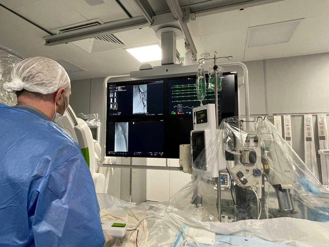 В Мурманске хирурги впервые восстановили кровоток в ногах пациента