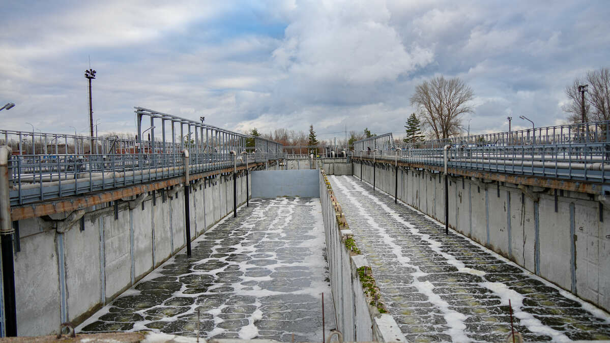Прокуратура обнаружила масштабное загрязнение Волги в Нижнем Новгороде