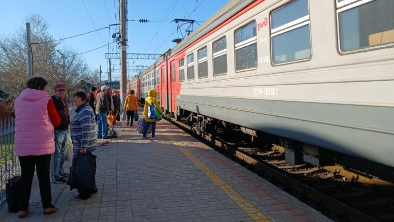 С 16 ноября пригородные поезда в Астраханской области переходят на новое расписание