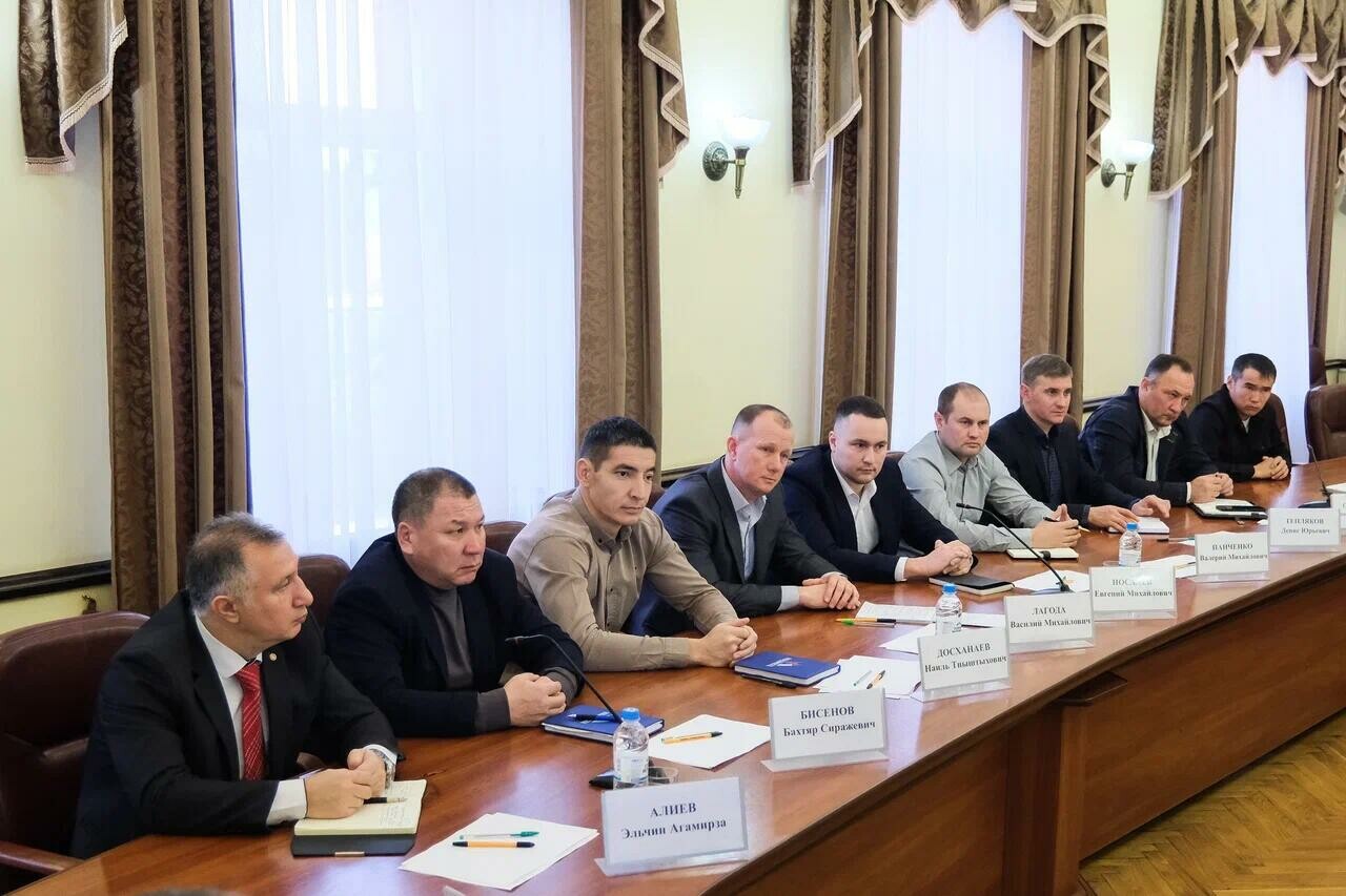 Участники «Победоносца» знакомятся с инфраструктурой Астрахани под контролем Игоря Бабушкина