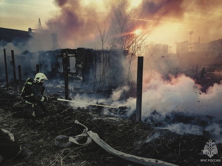 В Астраханской области за сутки потушили несколько пожаров