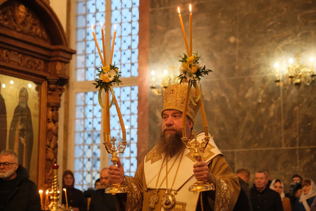 Игорь Мартынов поздравил митрополита Астраханского и Камызякского Никона с тезоименитством