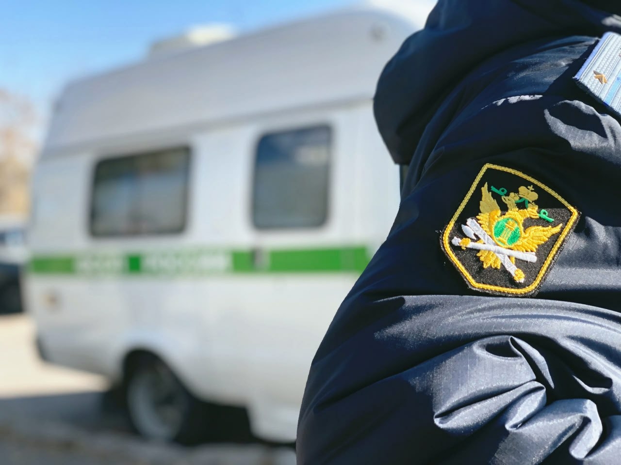 Судебные приставы задержали алиментщика прямо на автовокзале в Астрахани