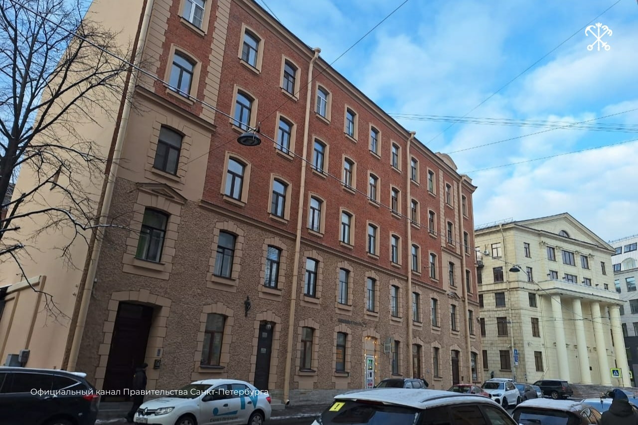 В Петербурге доходному дому на Провиантской улице вернули довоенный облик
