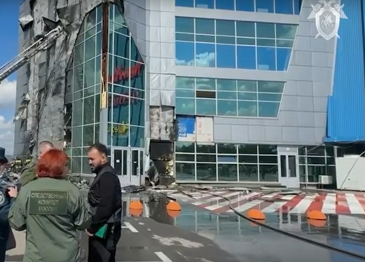 Суд разрешил снова открыть ТРЦ «Лапландию» после августовского пожара в Кемерове