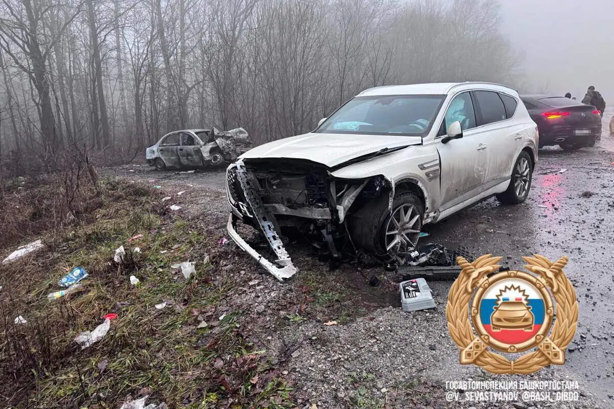 Chevrolet загорелся после столкновения с Genesis на трассе в Благовещенском районе