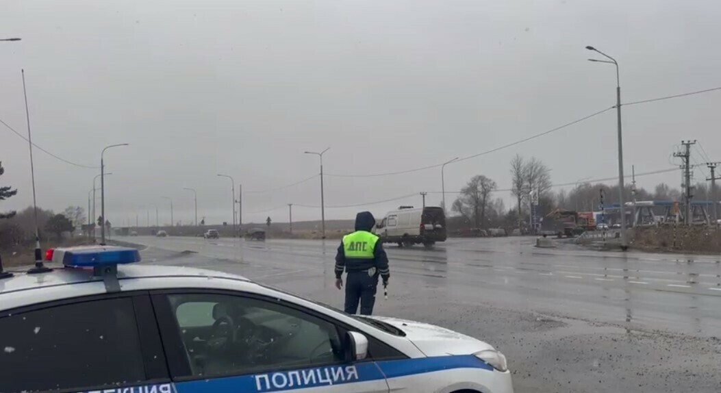 Тюменцев предупреждают о сложных погодных условиях на трассе Тюмень – Ханты-Мансийск