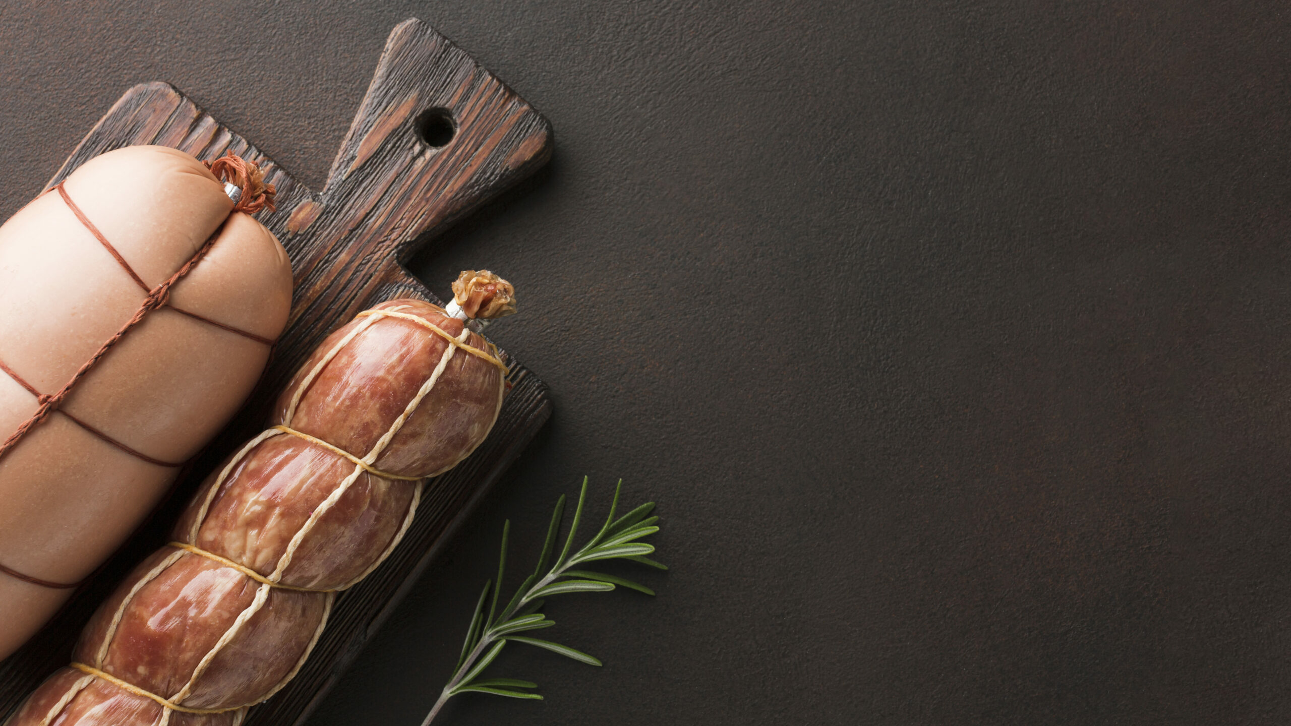 В Омской области за неделю выросли цены на колбасные изделия