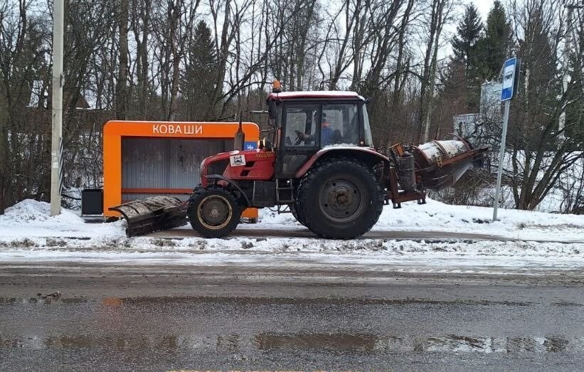 Дорожные службы Ленобласти перешли в усиленный режим работы из-за снегопадов