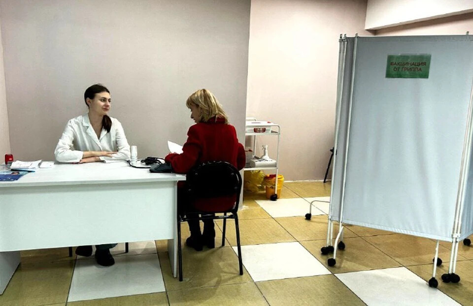 В Кузбассе открылись пункты вакцинации от гриппа прямо в торговых центрах