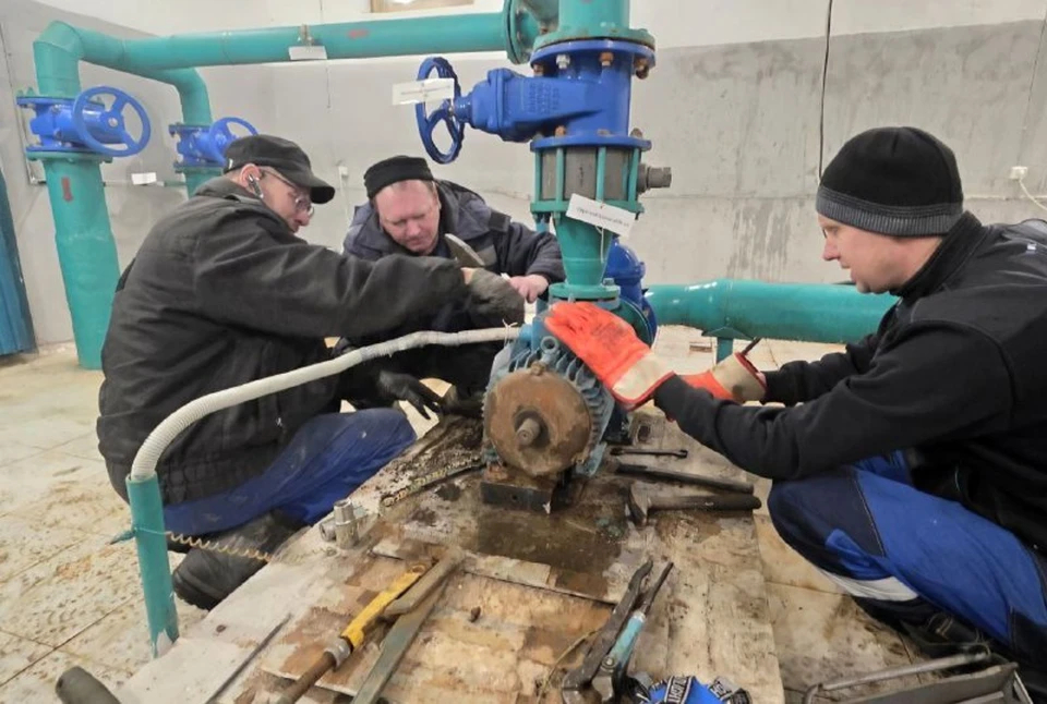 В Костроме устраняют последствия аварии на водопроводе в Заволжском районе