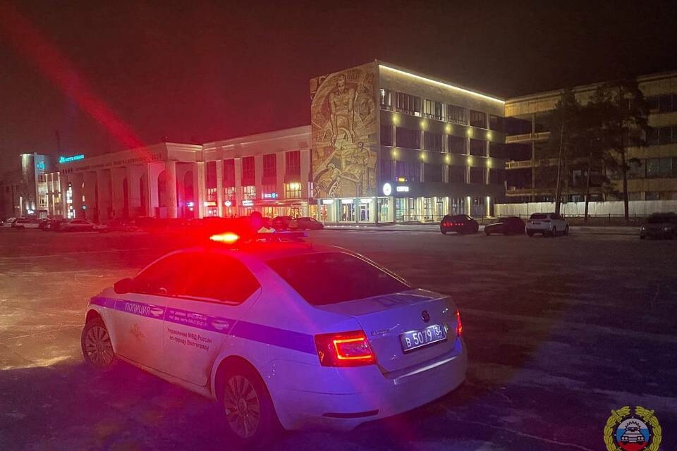 В Волгограде инспекторы вышли на массовые проверки водителей в одном из районов