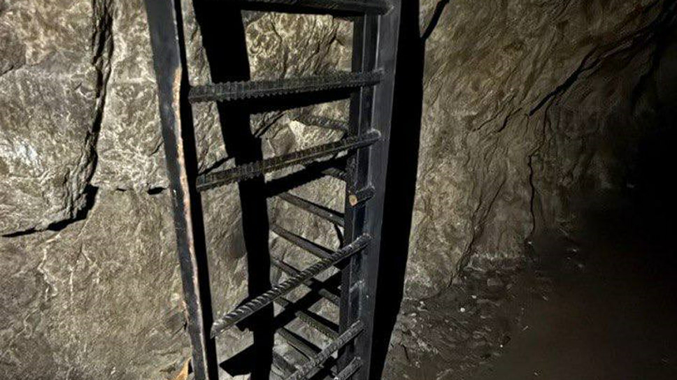 В Железноводске повредили ограждение Пещеры вечной мерзлоты