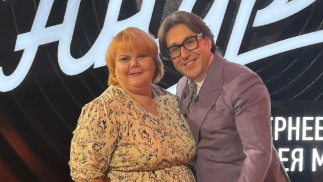 Жительница Волхова Мария Мигда исполнила песню в программе «Привет, Андрей»